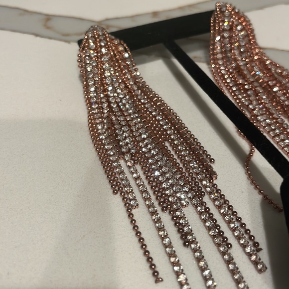 Humble Chic rose gold earrings - Picture 4 of 7